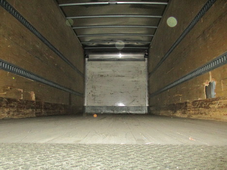 USED SUPREME 24 FT VAN BODY TRUCK BODY #12506-4