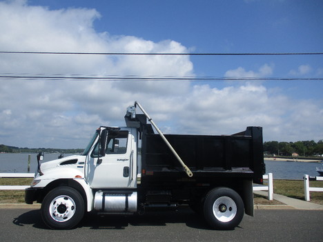 USED 2011 INTERNATIONAL 4300 DUMP TRUCK #12507-4