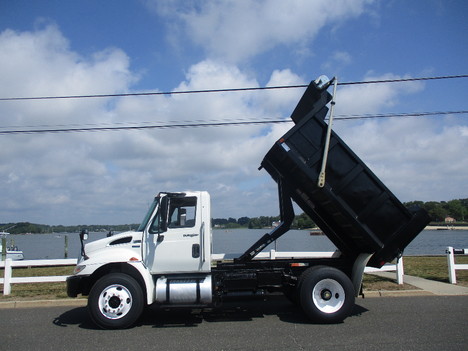 USED 2011 INTERNATIONAL 4300 DUMP TRUCK #12507-7