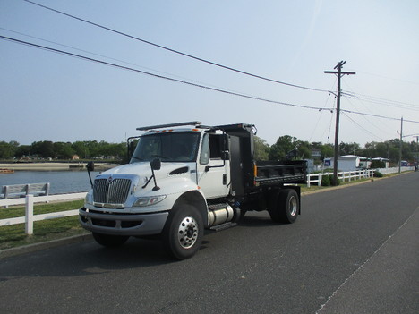 USED 2017 INTERNATIONAL 4300 DUMP TRUCK #12516-1