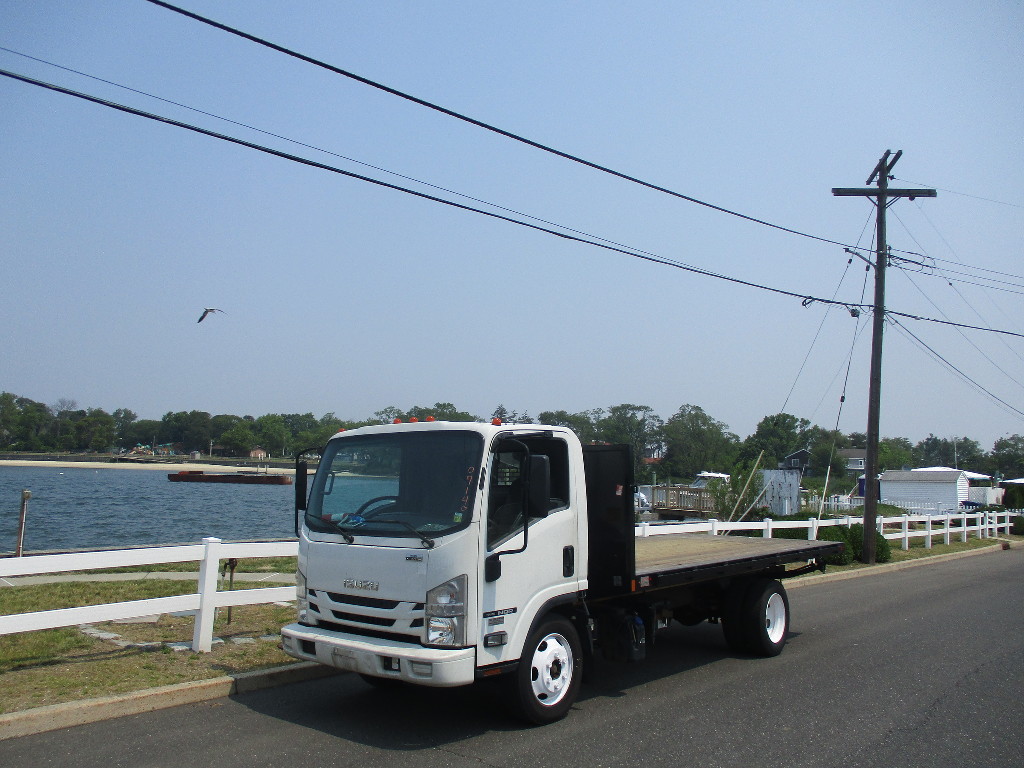 USED 2016 ISUZU NQR FLATBED TRUCK #12526