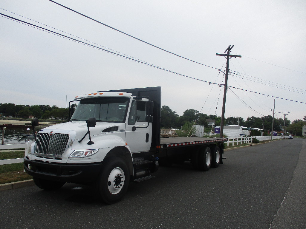USED 2016 INTERNATIONAL 4400 6 X 4 FLATBED TRUCK #12558