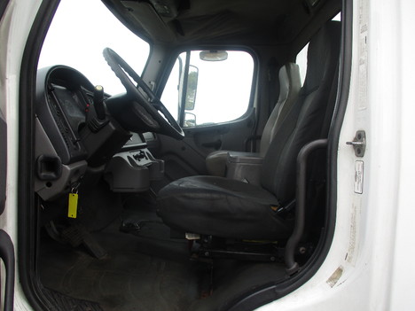 USED 2010 FREIGHTLINER M2 6X4 CAB CHASSIS TRUCK #12562-2