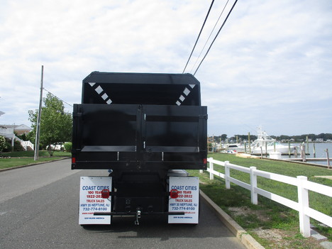 USED 2017 INTERNATIONAL 4300 CHIPPER DUMP TRUCK #12575-6