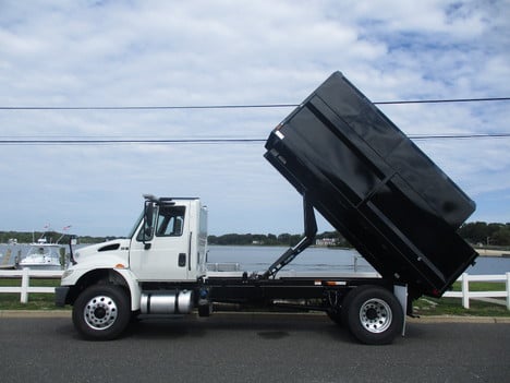 USED 2017 INTERNATIONAL 4300 CHIPPER DUMP TRUCK #12575-7