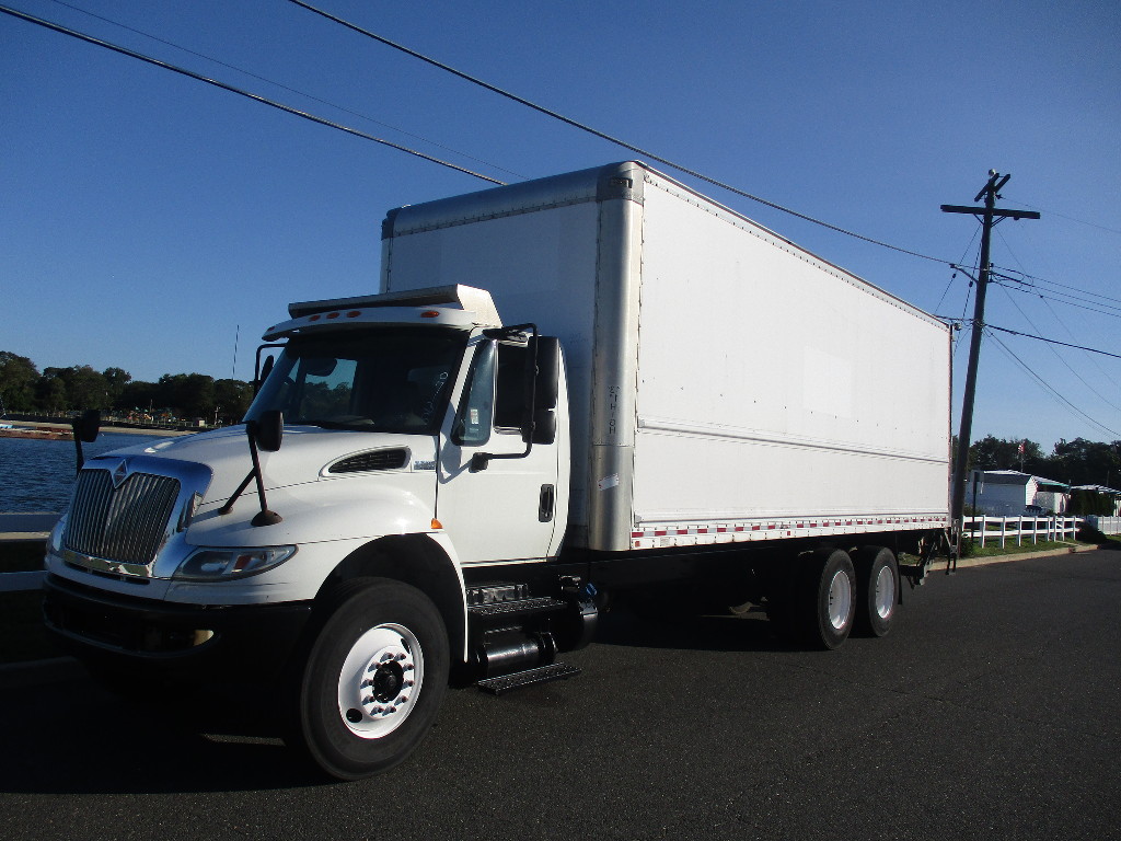 USED 2016 INTERNATIONAL 4400 6 X 4 BOX VAN TRUCK #12578