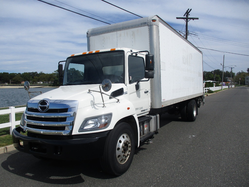 USED 2015 HINO 268 BOX VAN TRUCK #12584