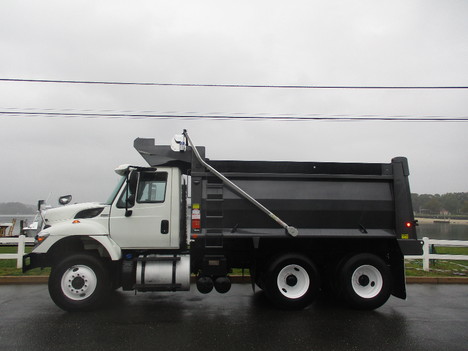 USED 2015 INTERNATIONAL 7400 DUMP TRUCK #12586-4