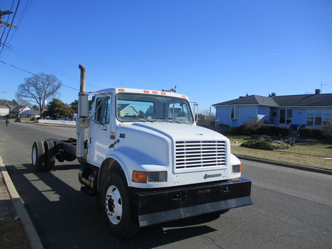 USED 2000 INTERNATIONAL 4900 BOX VAN TRUCK #12592-5