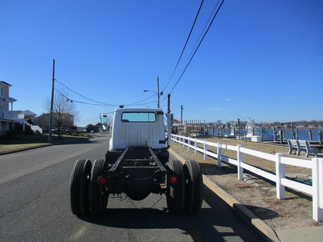 USED 2000 INTERNATIONAL 4900 BOX VAN TRUCK #12592-6