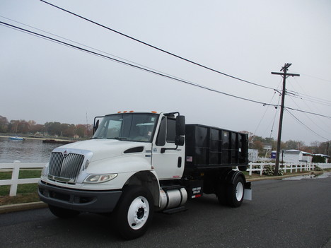 USED 2012 INTERNATIONAL 4300 HOOKLIFT TRUCK #12611-1