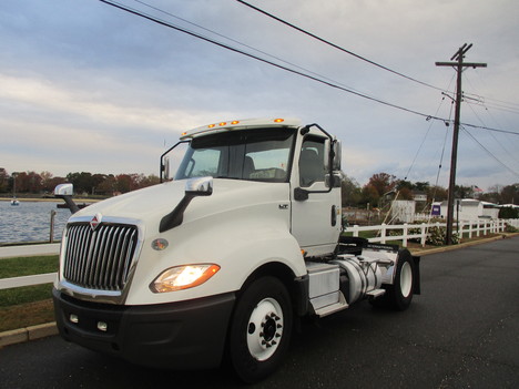 USED 2018 INTERNATIONAL LT625 SINGLE AXLE DAYCAB TRUCK #12613-1