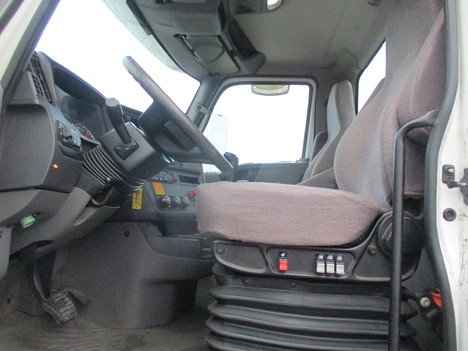 USED 2018 INTERNATIONAL LT625 SINGLE AXLE DAYCAB TRUCK #12613-2