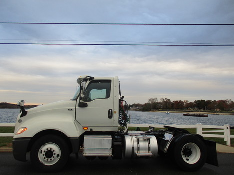 USED 2018 INTERNATIONAL LT625 SINGLE AXLE DAYCAB TRUCK #12613-5