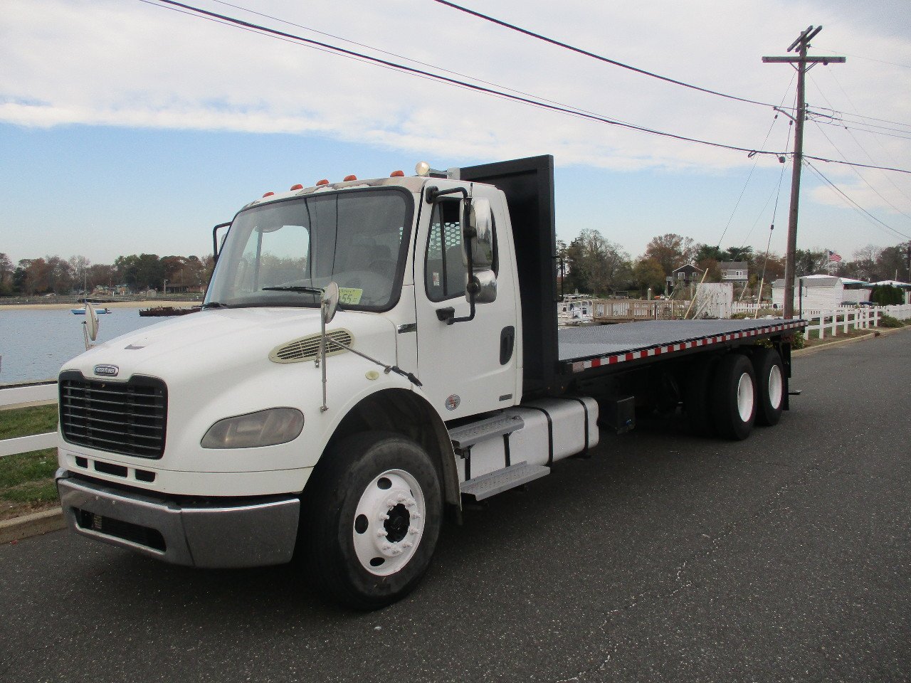 USED 2010 FREIGHTLINER M2 FLATBED TRUCK #12615