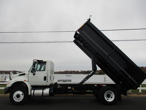 USED 2016 INTERNATIONAL 4300 DUMP TRUCK #12616-8