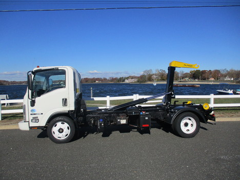 USED 2017 ISUZU NRR HOOKLIFT TRUCK #12618-6