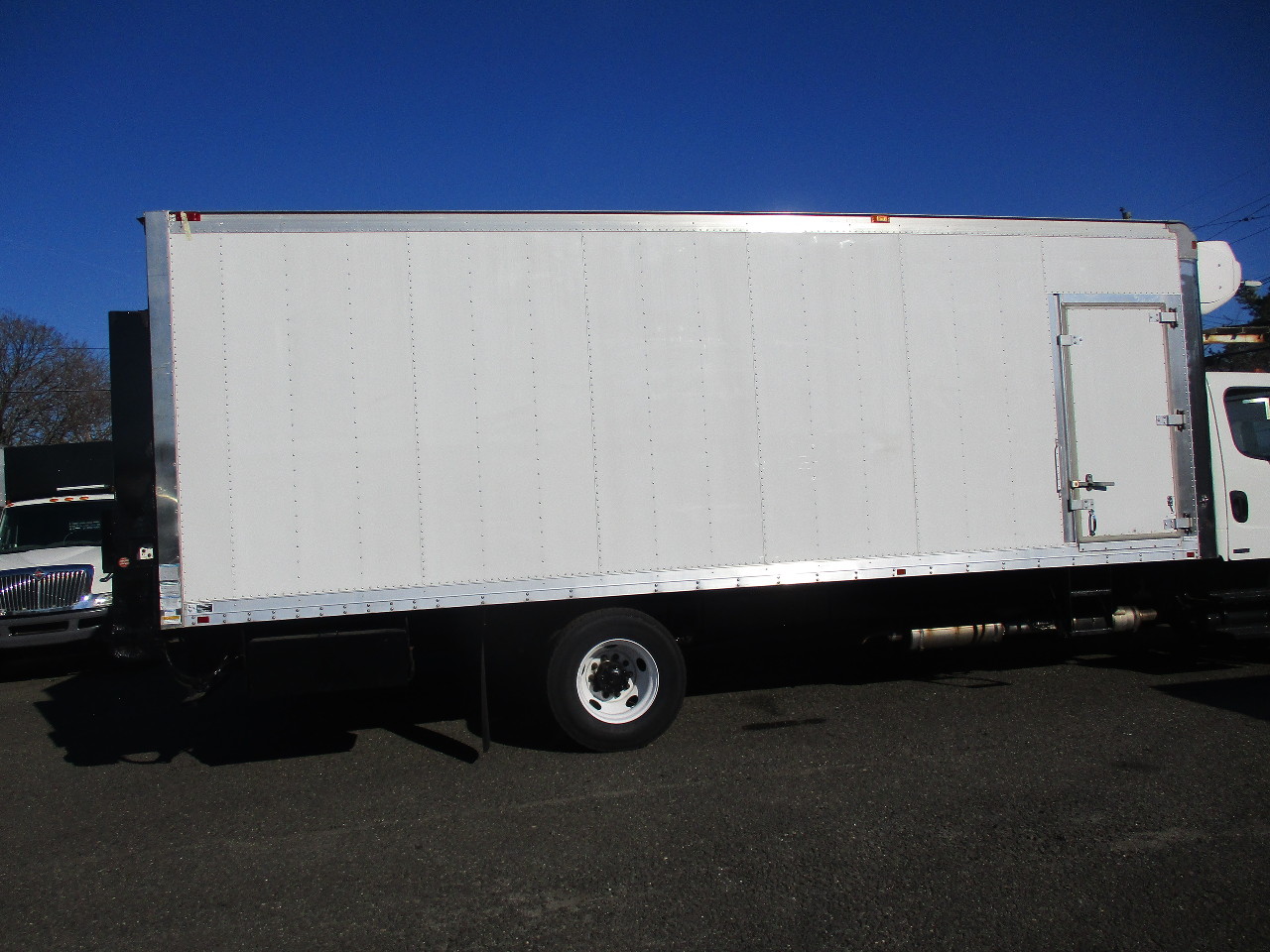 2011 26 FT REEFER BODY FOR SALE 12635