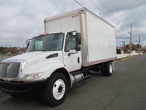2002 INTERNATIONAL 4300 Box Van Truck #13028 2002 INTERNATIONAL 4300 Box Van Truck #13028