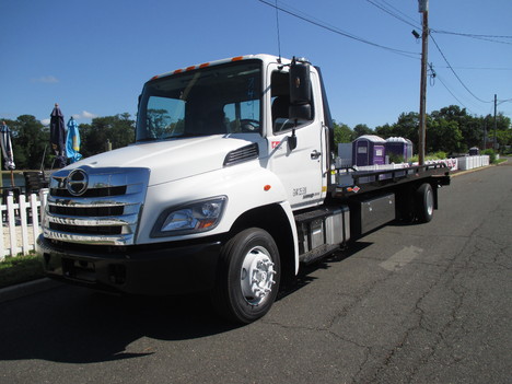 2019 HINO 258LP Rollback Tow Truck #13102