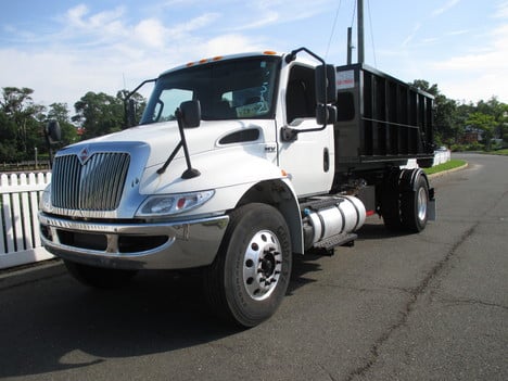 2019 INTERNATIONAL MV-607 Hooklift Truck #13103 2019 INTERNATIONAL MV-607 Hooklift Truck #13103