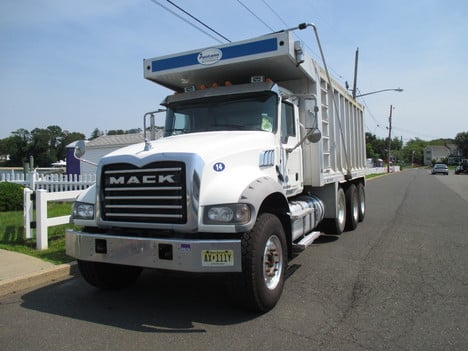 2015 MACK 713 Dump Truck #13104 2015 MACK 713 Dump Truck #13104