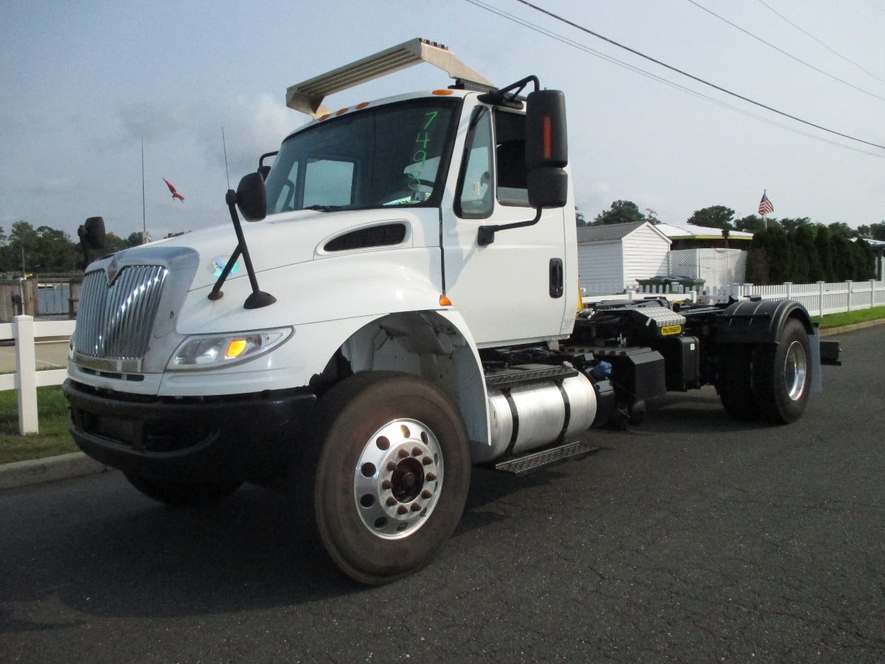 2017 INTERNATIONAL 4300 Hooklift Truck #1 2017 INTERNATIONAL 4300 Hooklift Truck #1