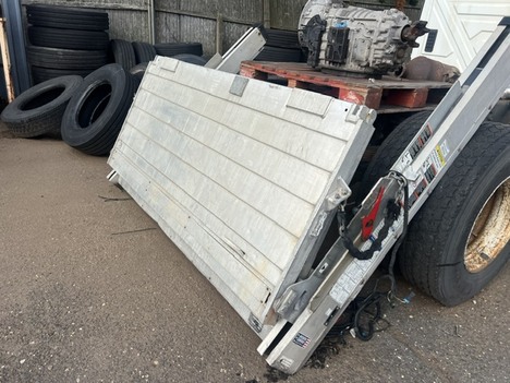  MAXON ALUMINUM RAILGATE Lift Gate #13116