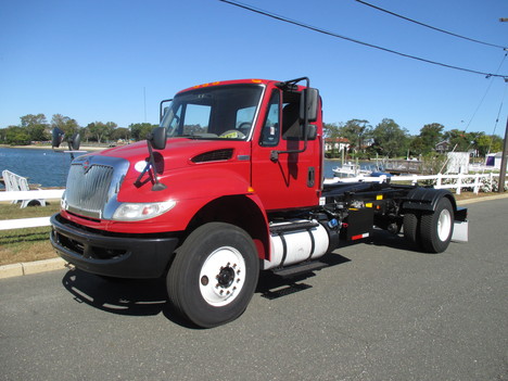 2018-international-4300-hooklift-truck #13147