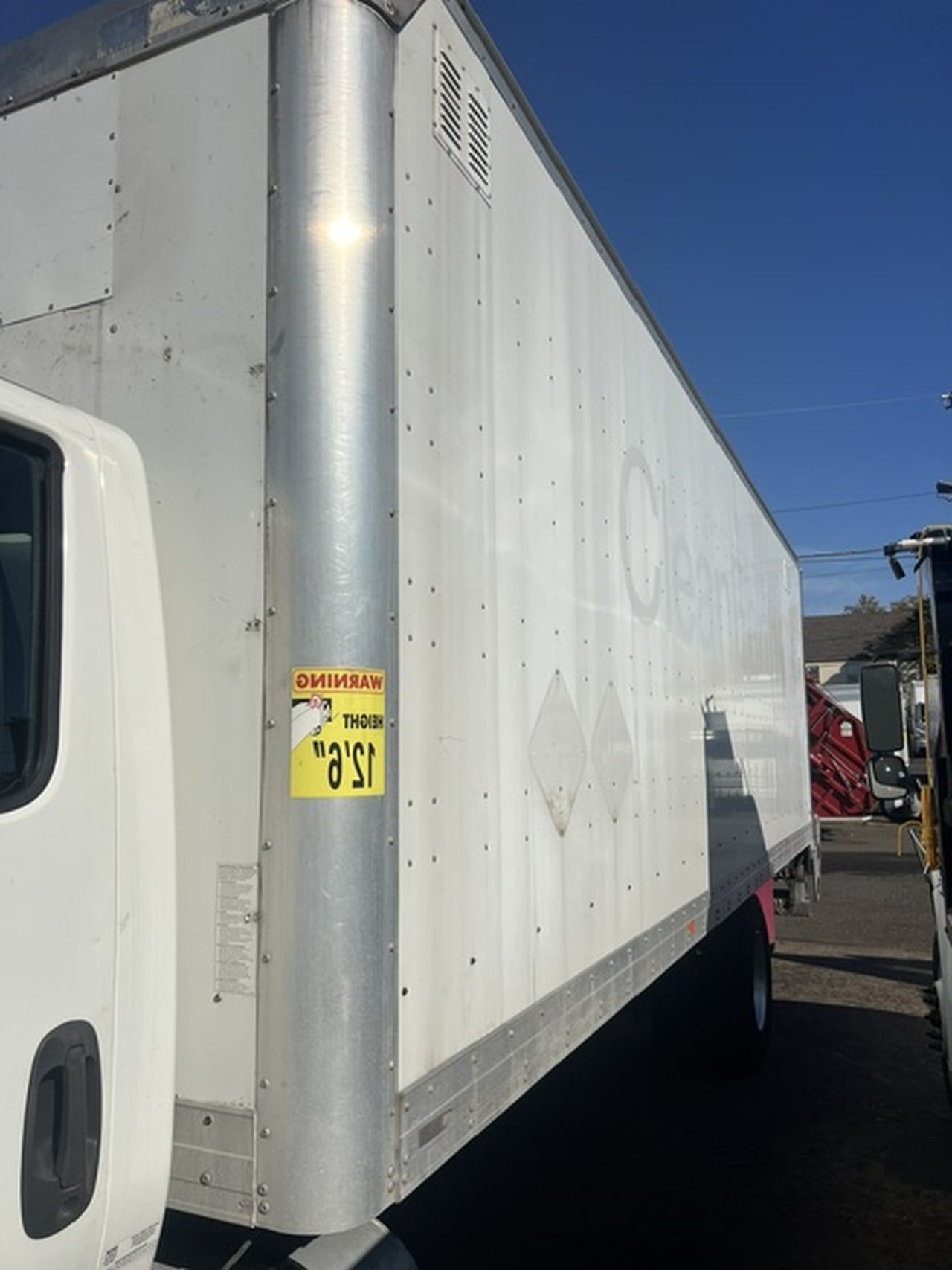 UTILIMASTER 26 FT Van Body #1 UTILIMASTER 26 FT Van Body #1