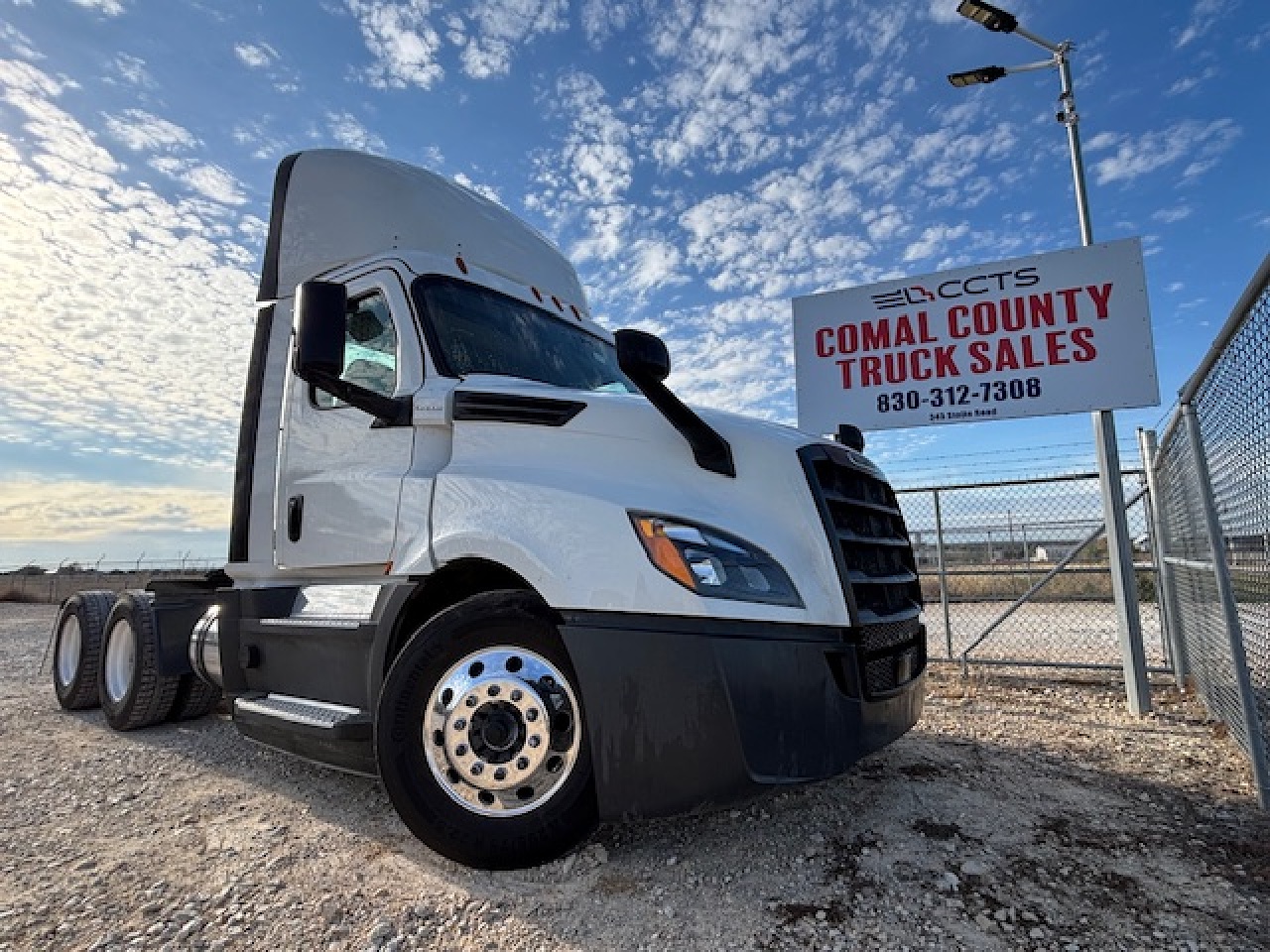 2019 FREIGHTLINER CASCADIA TANDEM AXLE DAYCAB FOR SALE 1108