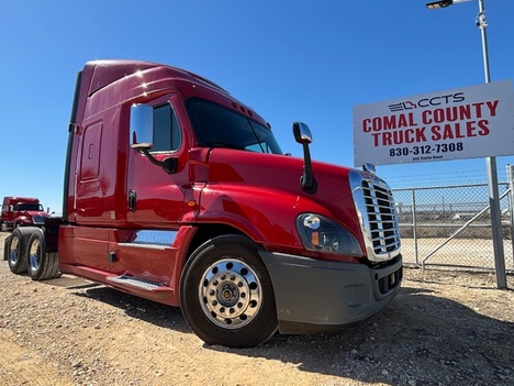 2019 FREIGHTLINER CASCADIA Tandem Axle Sleeper