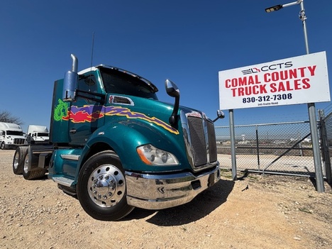 2020 KENWORTH T680 Tandem Axle Daycab