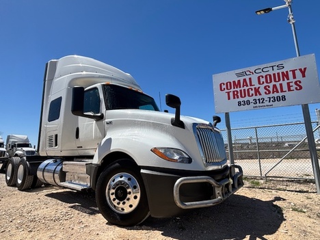 2019 INTERNATIONAL LT Tandem Axle Sleeper