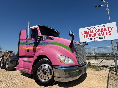 2020 KENWORTH T680 Tandem Axle Daycab