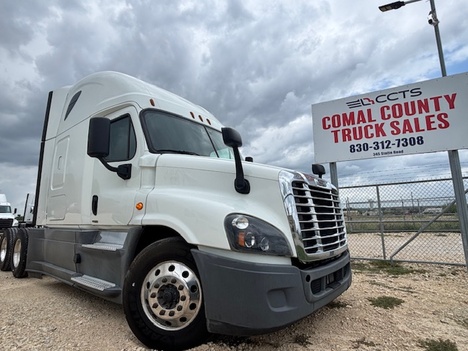 2018 FREIGHTLINER CASCADIA 125 Tandem Axle Sleeper