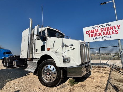 2014 KENWORTH T800 Tandem Axle Sleeper