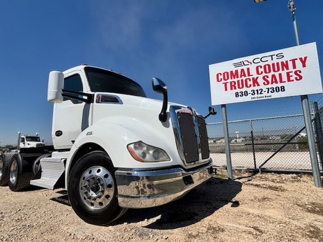 2017 KENWORTH T680 Tandem Axle Daycab
