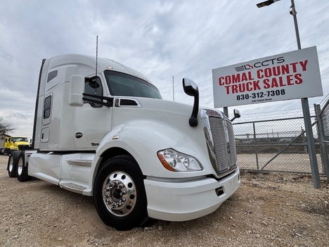 2022-kenworth-t680-tandem-axle-sleeper #1223