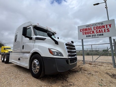 2020 FREIGHTLINER CASCADIA 126 Tandem Axle Sleeper #1257 2020 FREIGHTLINER CASCADIA 126 Tandem Axle Sleeper #1257