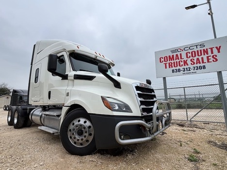 2019 FREIGHTLINER CASCADIA 126 Tandem Axle Sleeper #1263