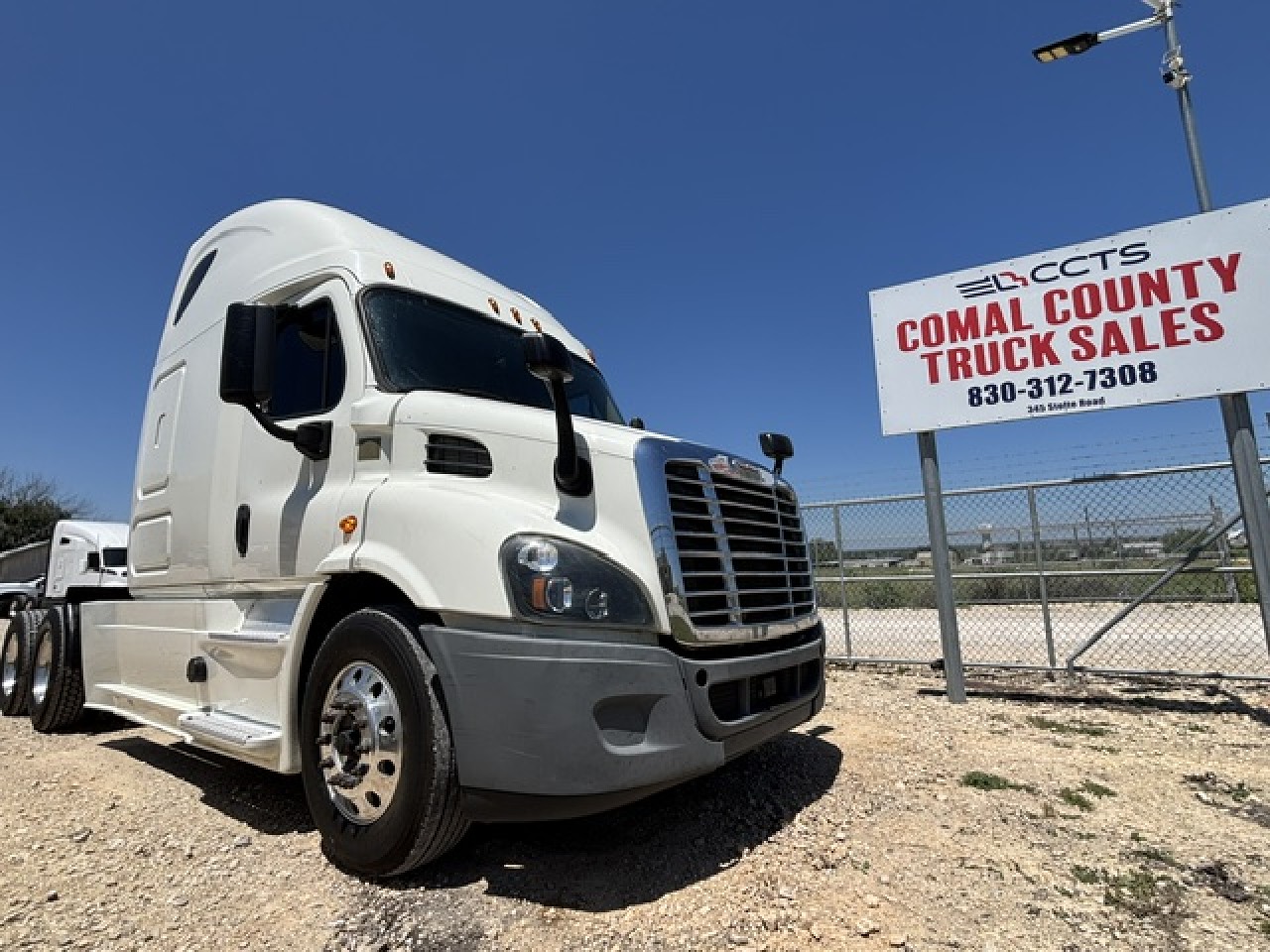 2017 FREIGHTLINER CASCADIA Tandem Axle Sleeper #1 2017 FREIGHTLINER CASCADIA Tandem Axle Sleeper #1