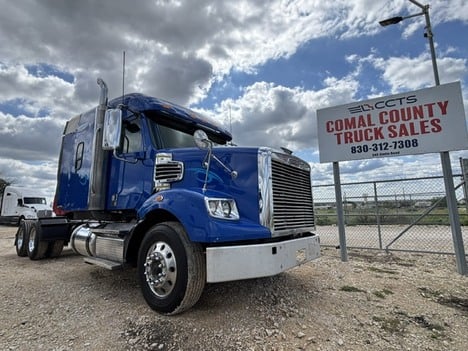 2016 FREIGHTLINER SD122 CORONADO Tandem Axle Sleeper #1270 2016 FREIGHTLINER SD122 CORONADO Tandem Axle Sleeper #1270
