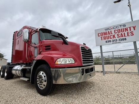 2018 MACK CXU613 Tandem Axle Sleeper #1285