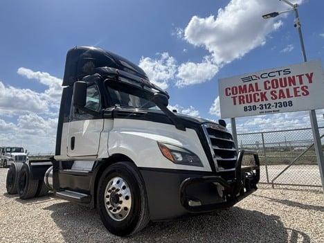 2018 FREIGHTLINER CASCADIA 126 Tandem Axle Daycab #1292 2018 FREIGHTLINER CASCADIA 126 Tandem Axle Daycab #1292