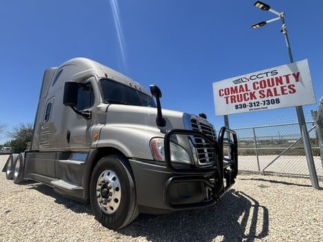 2017 FREIGHTLINER CASCADIA Tandem Axle Sleeper #1295 2017 FREIGHTLINER CASCADIA Tandem Axle Sleeper #1295
