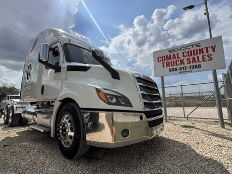 2019 FREIGHTLINER CASCADIA 126 Tandem Axle Sleeper #1299 2019 FREIGHTLINER CASCADIA 126 Tandem Axle Sleeper #1299