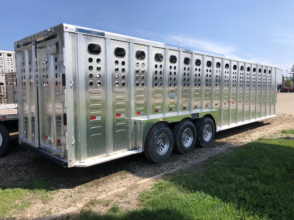 MERRITT CATTLE BARON LIVESTOCK TRAILER FOR SALE 1175
