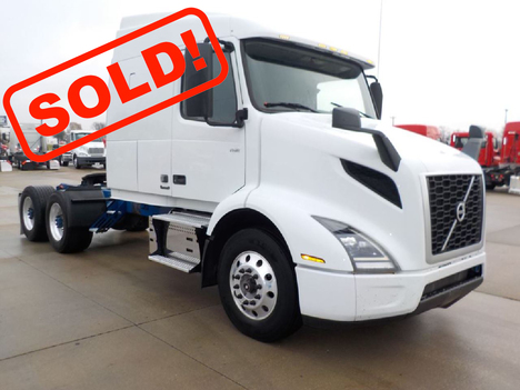 2020-volvo-vnr640-sleeper #1007