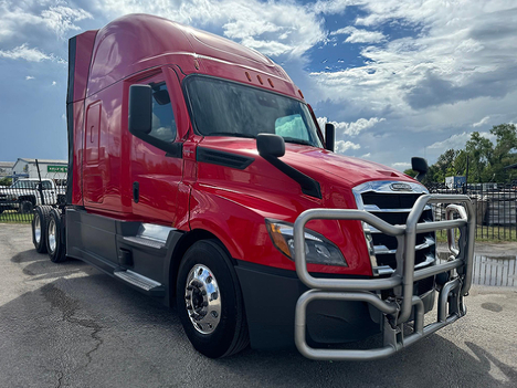 2021 FREIGHTLINER CASCADIA Sleeper